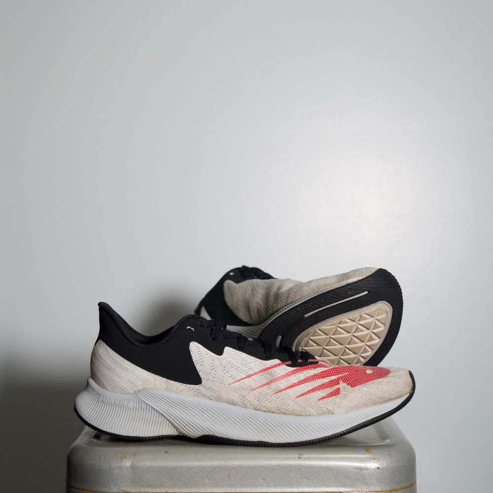 New Balance FuelCell Prism Men's Size 10.5 Black/Cream Performance Running Shoes